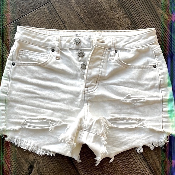 RSQ White Shorts 25 - Picture 9 of 9